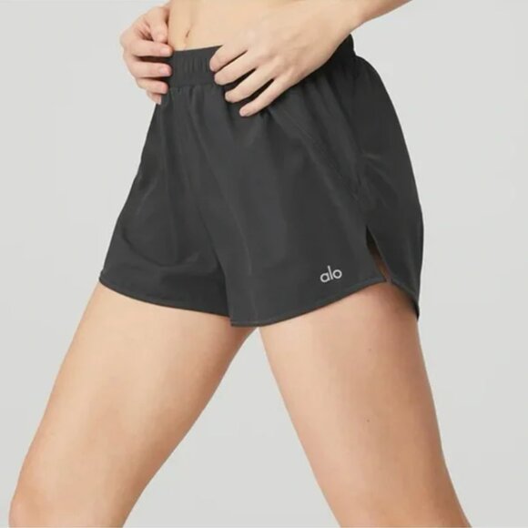 ALO Yoga Pants - ALO Yoga Black Stride Shorts | Size XS